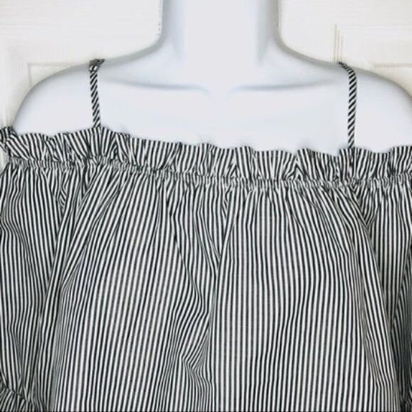 Lily White Off Shoulder Ruffle Top Grey Stripe M - Picture 3 of 9